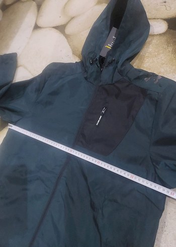 Nike Under Armour Yağmurluk