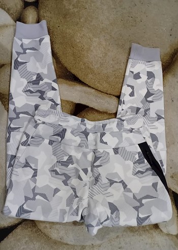 Nike Tech Kamuflaj Eşofman Altı - Görsel 8