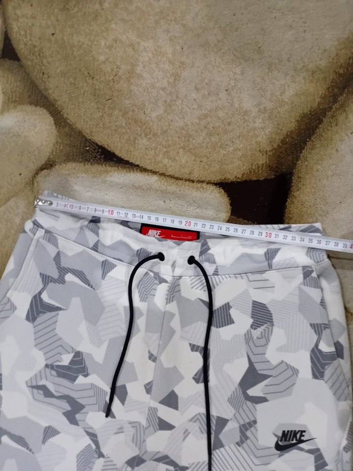 Nike Tech Kamuflaj Eşofman Altı - Görsel 3