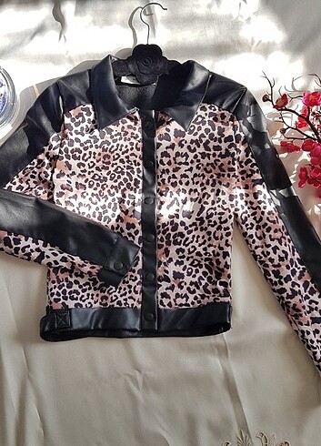 ZARA LEOPAR DESEN DERİ CEKET 