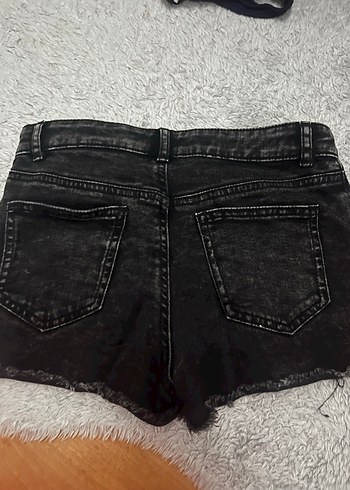 Siyah Mini Kot Şort, Düğmeli, Sokak Stili - Görsel 4