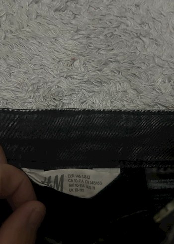 Siyah Mini Kot Şort, Düğmeli, Sokak Stili - Görsel 3