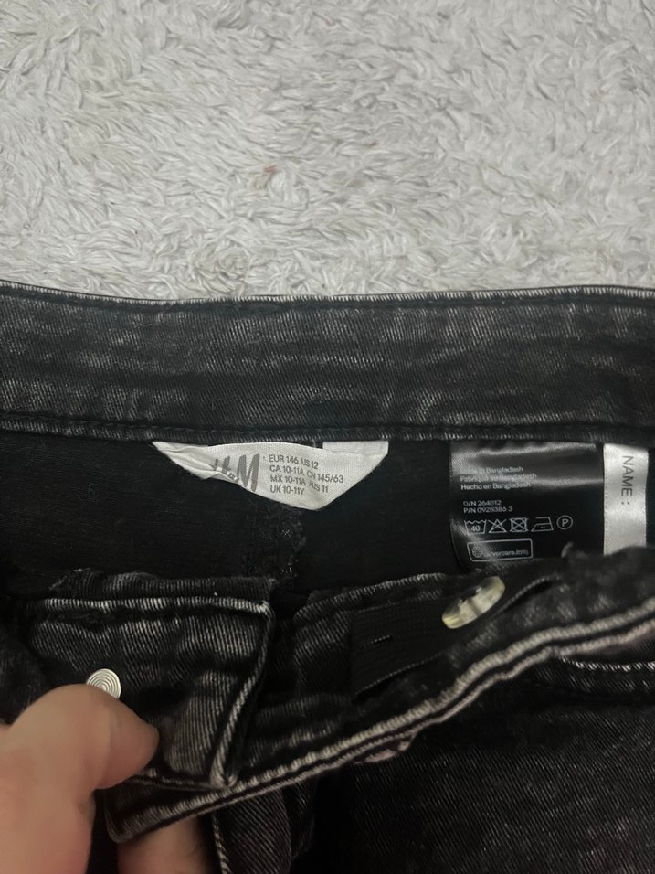 Siyah Mini Kot Şort, Düğmeli, Sokak Stili - Görsel 2