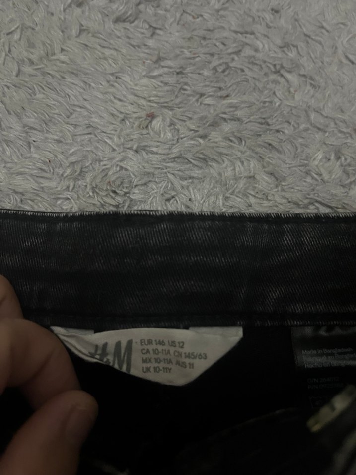 Siyah Mini Kot Şort, Düğmeli, Sokak Stili - Görsel 3