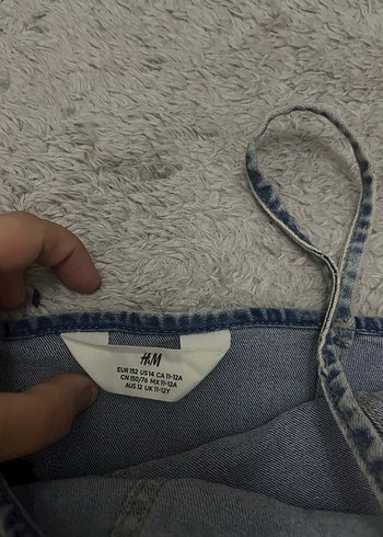 Gri Mini Denim Askılı Crop Top - Görsel 3