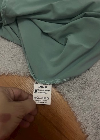 Xs olarak seçtim ama xxs beden resımde var. Askılı Mini elbise - Görsel 3