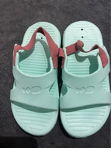 Decathlon 31-32 numara decathlon kaydırmaz terlik