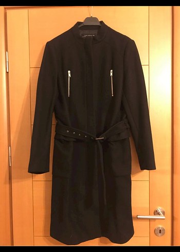 Deri Kemerli Siyah Kaban - Görsel 2