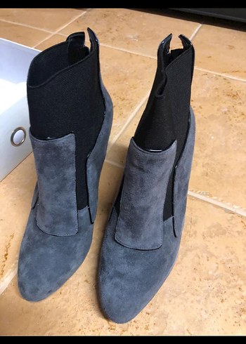 Gri Süet Stiletto Topuklu Kadın Bot - Görsel 3