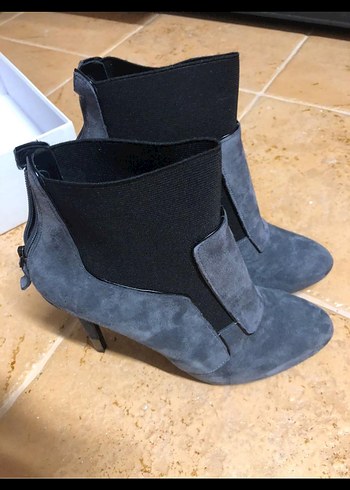 Gri Süet Stiletto Topuklu Kadın Bot - Görsel 2