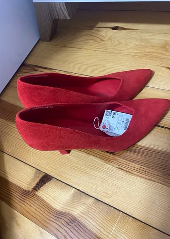 Kırmızı Süet Stiletto Topuklu Kadın Ayakkabı - Görsel 3