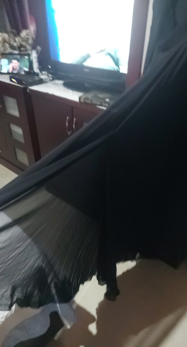 Uzun Siyah V Yakalı Drapeli Kadın gece Elbisesi - Görsel 3