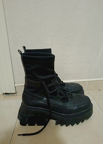 Diğer Siyah Topuklu Bot