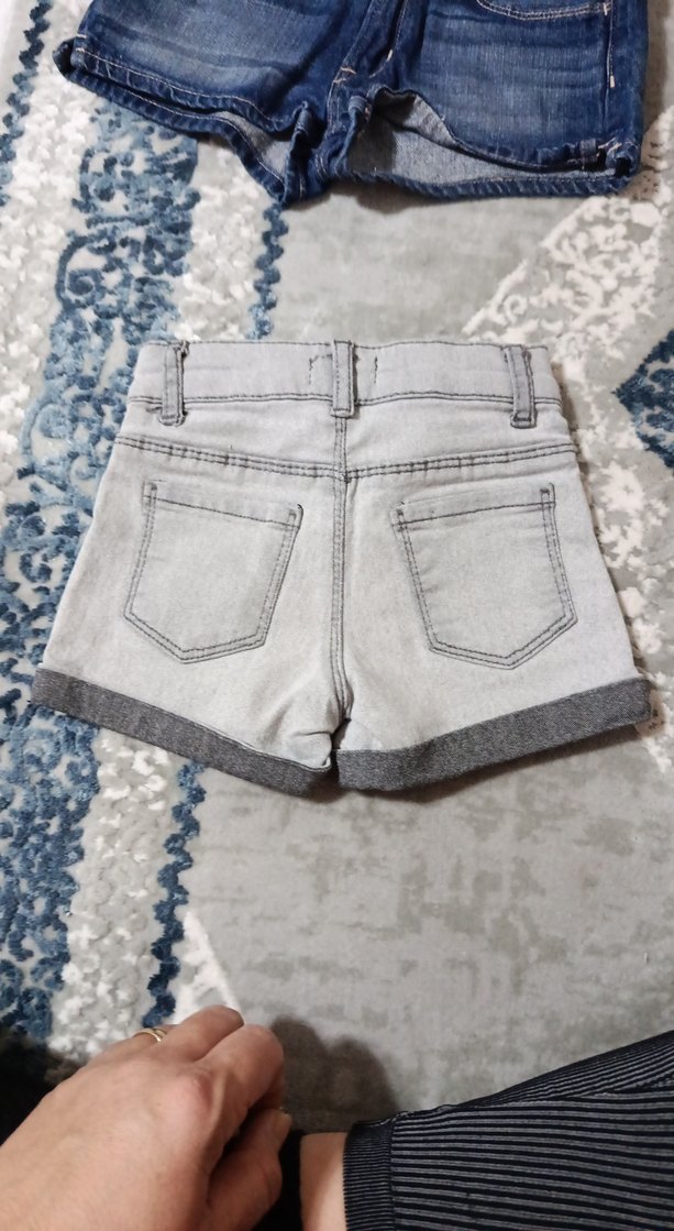 Gri Düğmeli Kız Denim Şort - Görsel 3