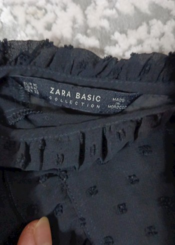 Siyah Nakışlı Fırfırlı Kısa Kollu Bluz - Görsel 2