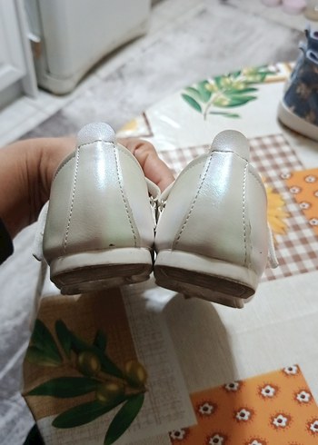 Kemerli Beyaz Kız Çocuk Babet - Görsel 3