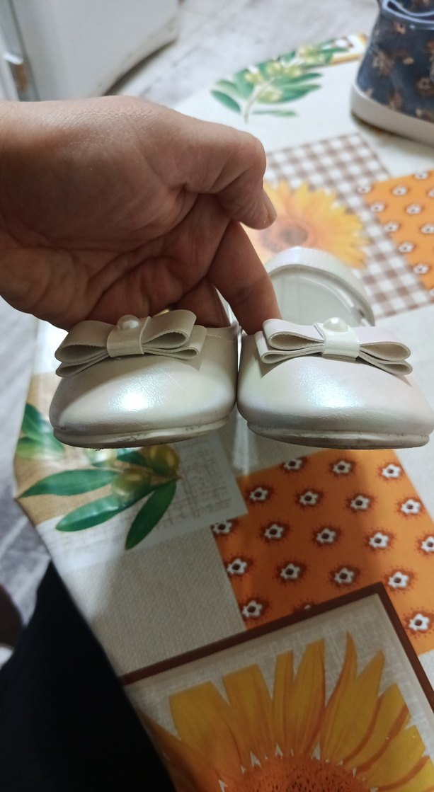 Kemerli Beyaz Kız Çocuk Babet - Görsel 2