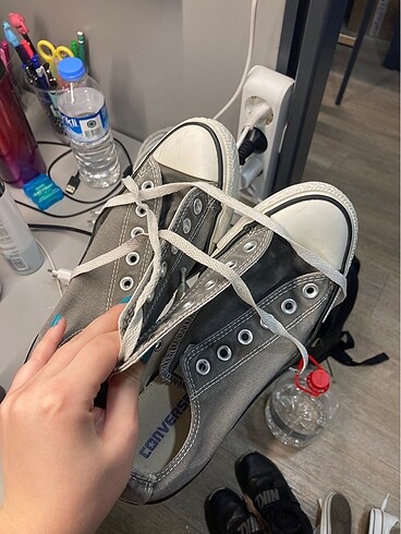 38 Beden gri converse