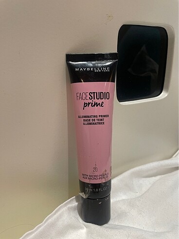 Maybelline aydınlatıcı etkili primer