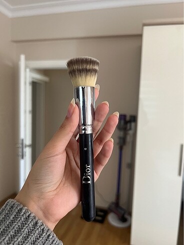 dior makyaj fırçası
