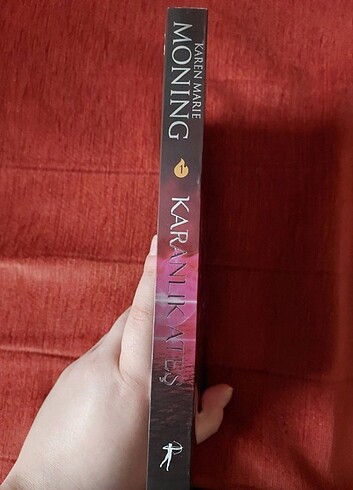  Beden Karanlık Ateş- Karen Marie Monning 