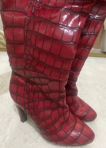 Kırmızı bordo parlak gibi Detaylı Kadın Dizüstü Deri Çizme - Görsel 2