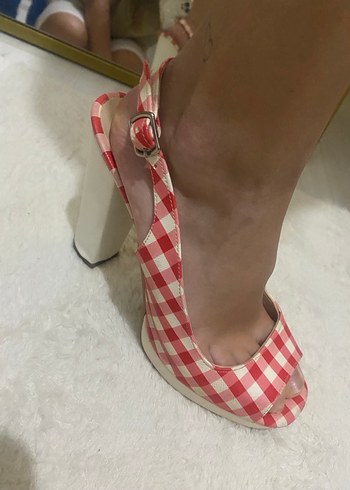 Beyaz kırmızı Kareli Stiletto Topuklu Kadın Ayakkabı - Görsel 2