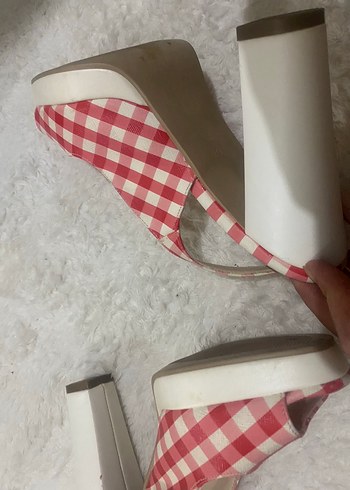 Beyaz kırmızı Kareli Stiletto Topuklu Kadın Ayakkabı - Görsel 4