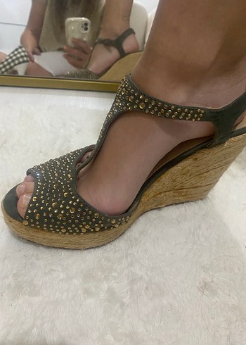 Yeşil gold taşlı Dolgu Topuklu Kadın Ayakkabı - Görsel 5