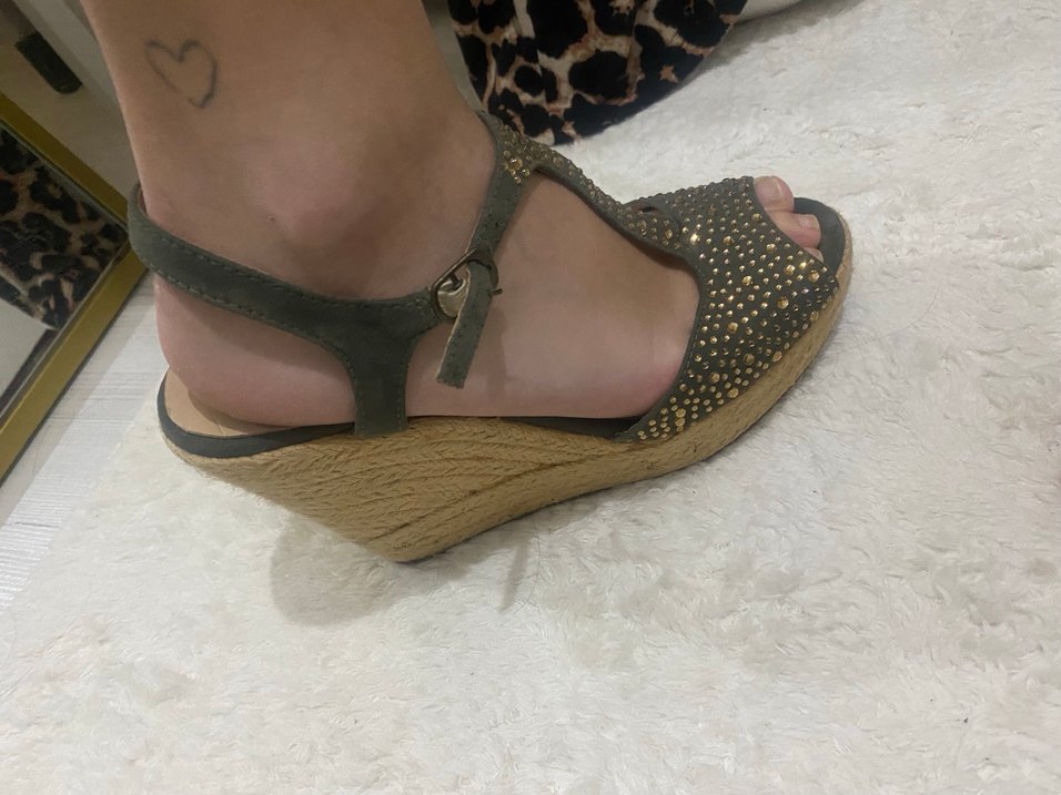 Yeşil gold taşlı Dolgu Topuklu Kadın Ayakkabı - Görsel 2