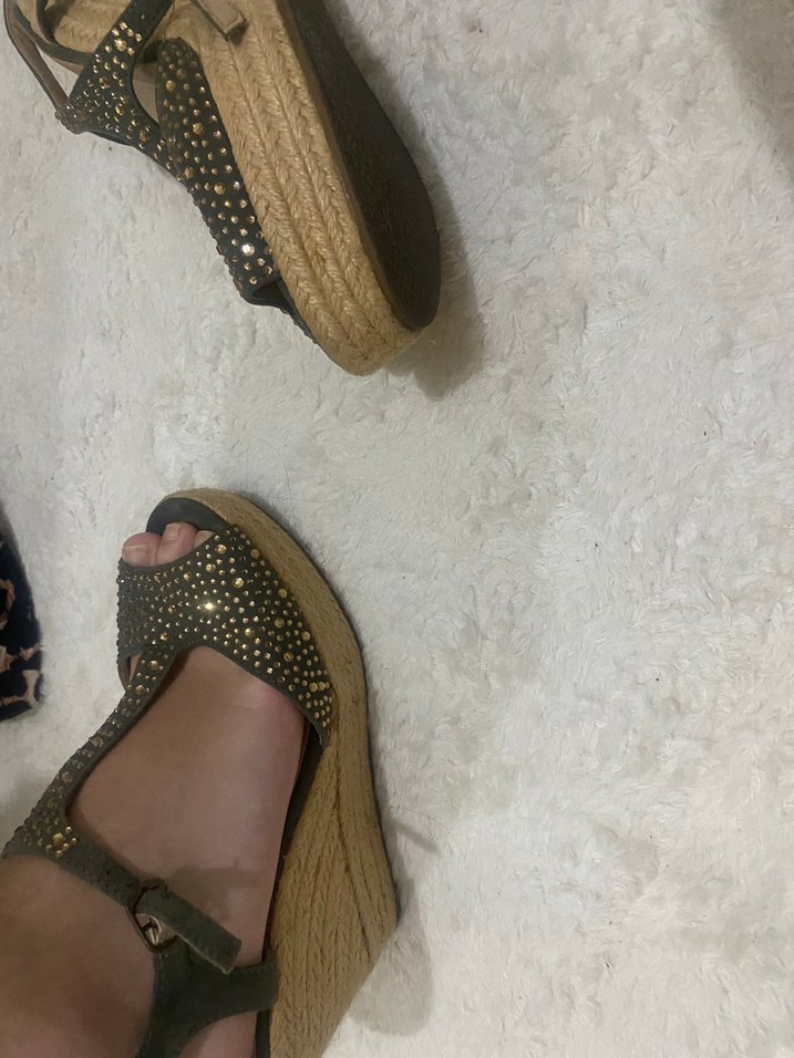 Yeşil gold taşlı Dolgu Topuklu Kadın Ayakkabı - Görsel 4