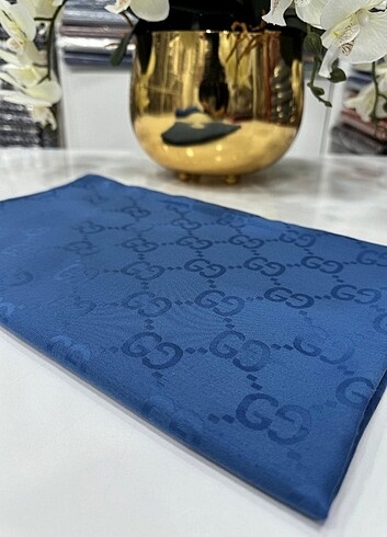 Gucci Desen Pamuk İpeksi Jakar Şal