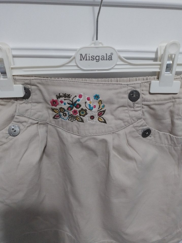 Düğmeli Nakış Detaylı Bej Kız Eteği - Görsel 2