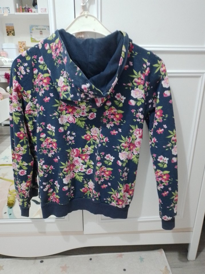 Çiçek Desenli Kapüşonlu Kız Sweatshirt - Görsel 5