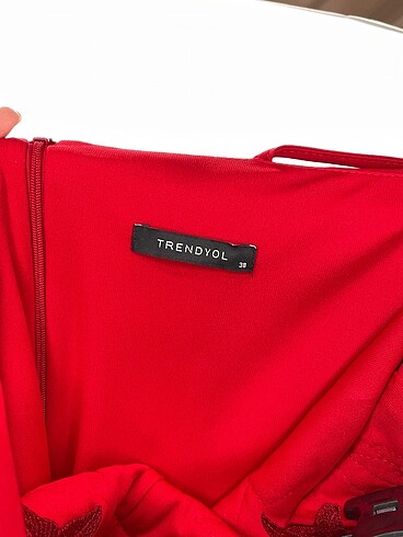 38 Beden kırmızı Renk Trendyol & Milla Kısa Elbise %70 İndirimli.