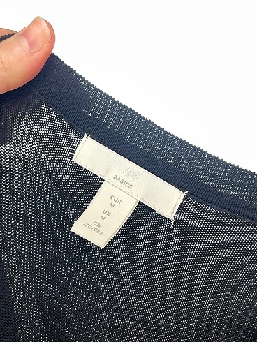 m Beden siyah Renk H&M Uzun Elbise %70 İndirimli.