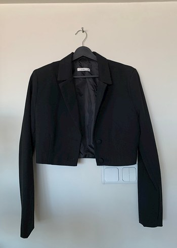 Defacto Düğmeli Siyah Kadın Crop Blazer Ceket
