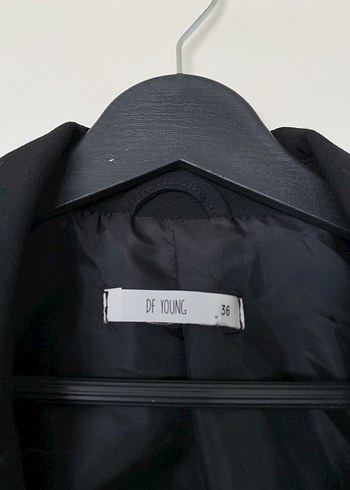 s Beden Düğmeli Siyah Kadın Crop Blazer Ceket