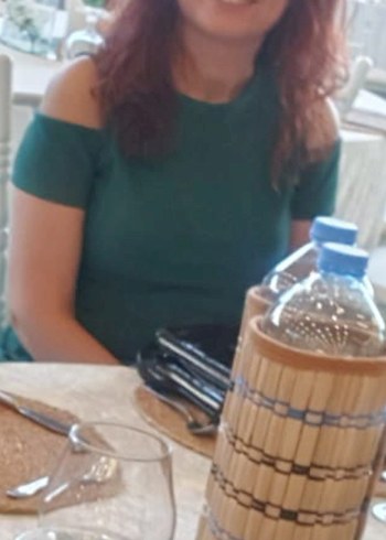 m Beden yeşil Renk hiç sorunu yok 2 kere giydim