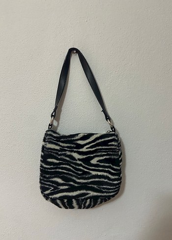 Kürk Detaylı Zebra Desenli Kadın Çanta