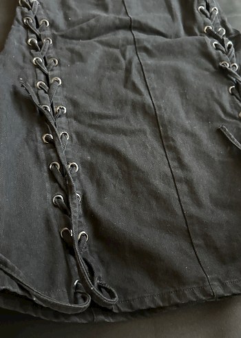 Düğmeli, Nakışlı Uzun Siyah Gotik elbise - Görsel 2