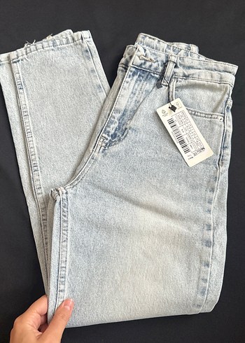 32 Beden mavi Renk Mom jean