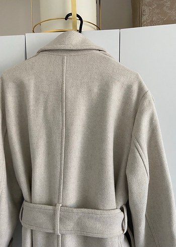 Bershka Bershka Bej Uzun Yün Kaban, Kemerli, Notched Lapel
