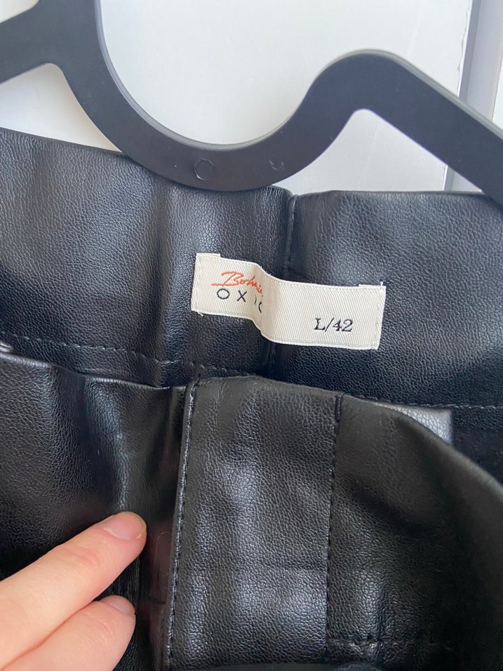 OXXO Kadın Siyah Deri Kemerli Mini Şort - Görsel 2