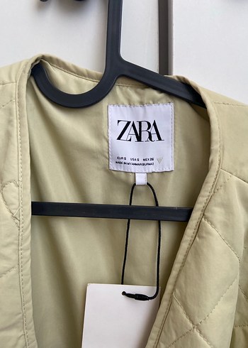 Zara Zara Kapitone Mont
