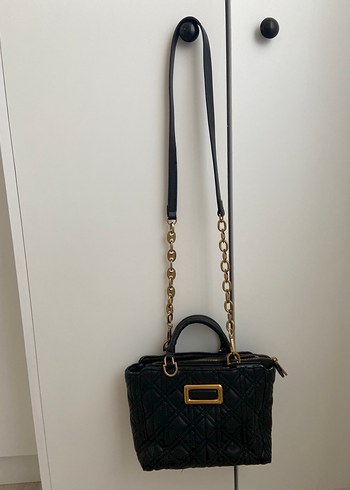 Zara Zincir Detaylı Siyah Deri Kadın Çanta