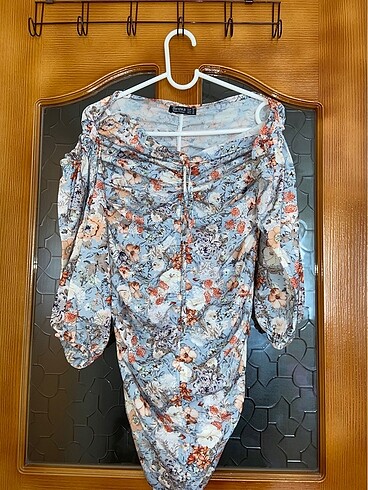 Bershka Elbise