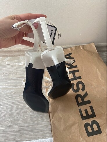 38 Beden Bershka Topuklu Sandalet