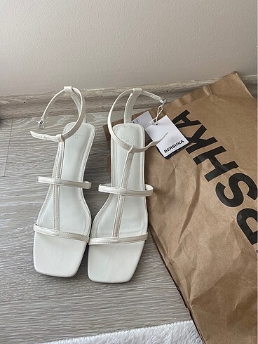 Bershka Topuklu Sandalet