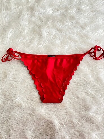 Calzedonia Kırmızı Bikini Altı